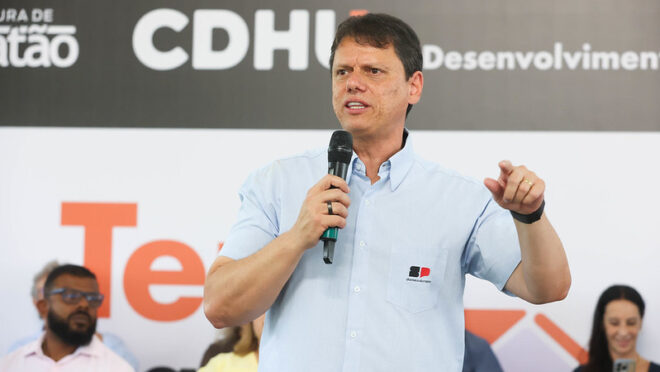 Bolsonaro solicita permissão para Tarcísio visitar Papudinha Bolsonaro solicita permissão para Tarcísio visitar Papudinha