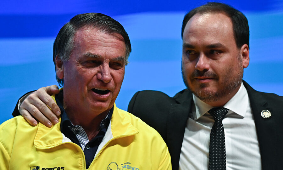 Carlos Bolsonaro diz que encontro com o pai reforçou união