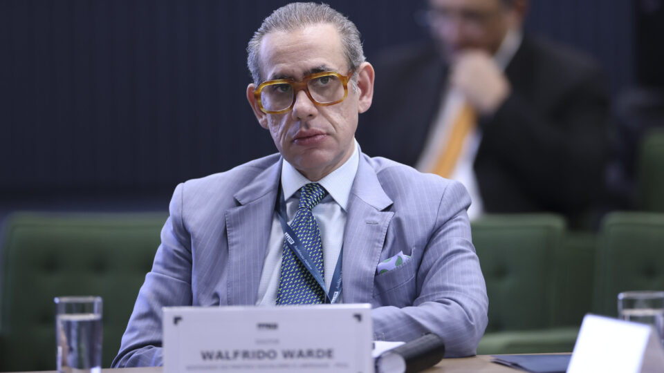 Saída de Warde: defesa de Vorcaro nega oferta de cooperação