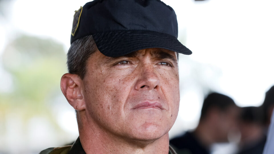 Moraes veta atuação militar para general condenado por golpe Moraes veta atuação militar para general condenado por golpe