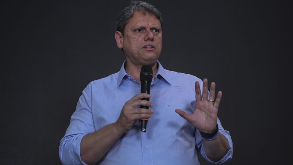 Tarcísio visita Bolsonaro em Brasília; reforça apoio Tarcísio visita Bolsonaro em Brasília; reforça apoio